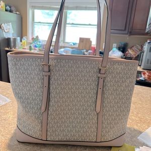 MK LARGE TRAVEL TOTE BAG